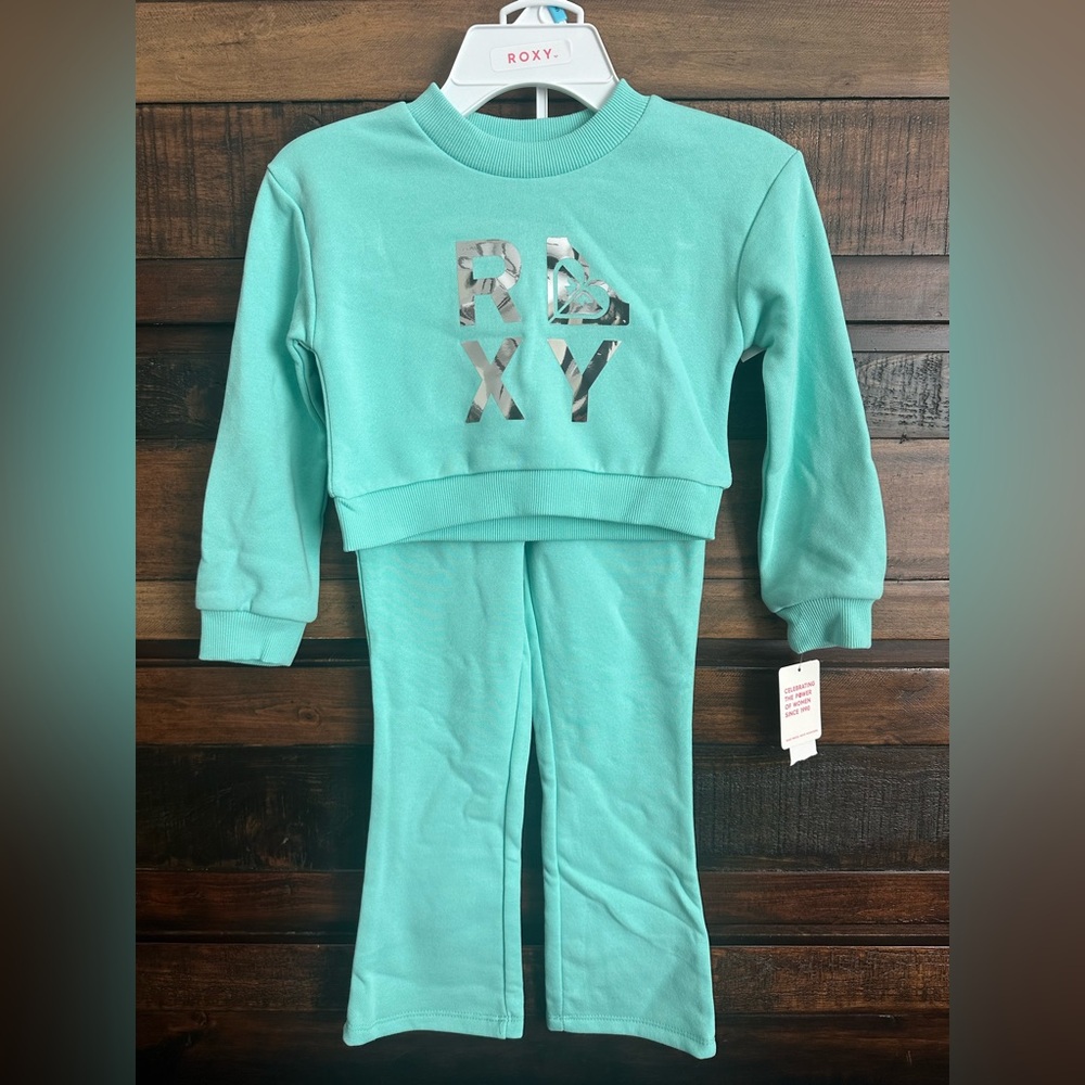 NWT Girls Roxy Seafoam Sweatshirt and Pants Set